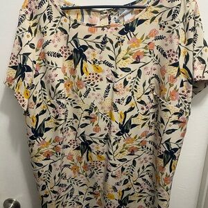 Ava & Viv Multicolor Floral Short Sleeve Top